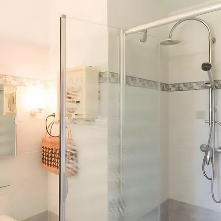 Villa Avec Piscine 2 Mn La